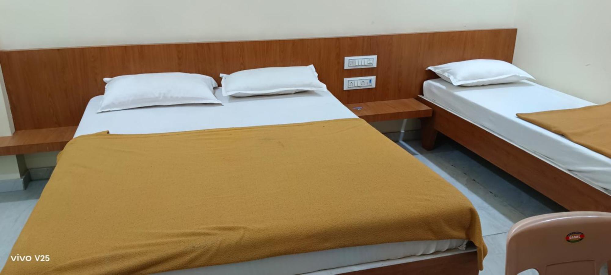 Hotel Tulsi Somnāth Extérieur photo